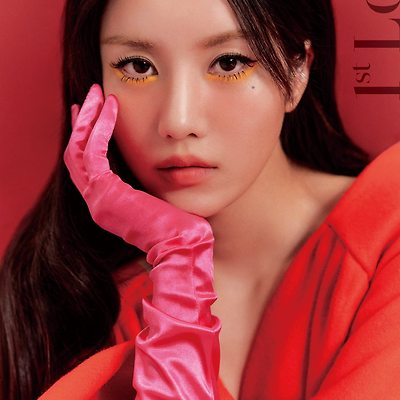 권은비 퍼스트룩 화보