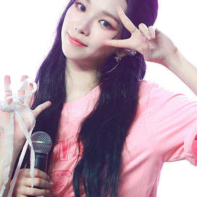 에스파 카리나의 SMT 콘서트 핑크 크롭티 사진과 움짤 gif