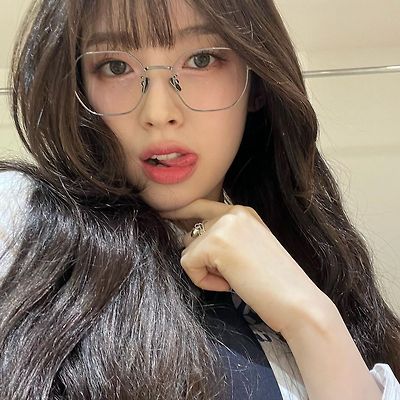 안경쓰면 매력 2배 오마이걸 아린