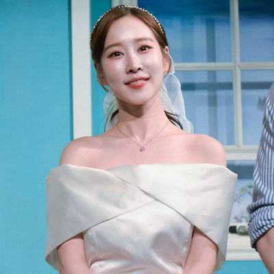 240511 연극 한뼘사이 마혜리 役 문서우 12장