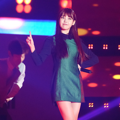 121020 메리츠 걷기대회 아이유