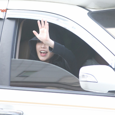 120415 인기가요 퇴근 아이유 BY 미스터신iu