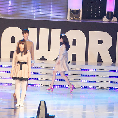 120118 모델시상식 아이유 너랑나 by 미스터신iu