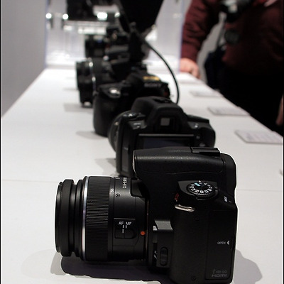 CES에서 만나본 2011년을 빛낼 소니의 카메라와 핸디캠들