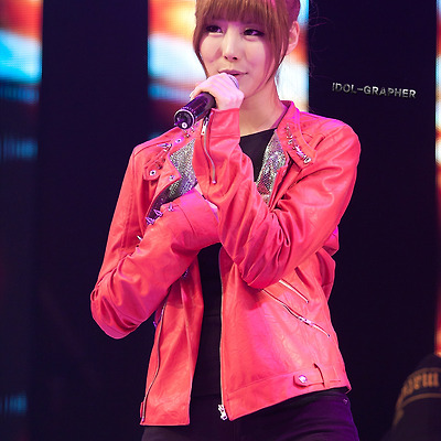[PHOTO] 120228 박준형의 해피타임 공개방송 - WE (로지) by o첫눈에o