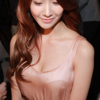 소녀시대 윤아 드레스 사진