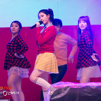 111015 최강희의 볼륨을 높여요 공개방송 아이유 직찍 -2- by 미스터신iu