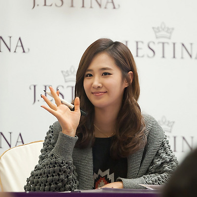 제이 에스티나 팬사인회 소녀시대 유리 사진 모음