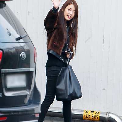 151231 아이유 챗셔 앵콜콘서트 출퇴근 직찍