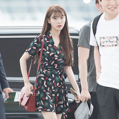 160819 아이유 출국 by 미스터신iu