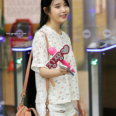 [PHOTO] 140726 볼륨을 높여요 퇴근길 - 아이유 by Girls Grapher