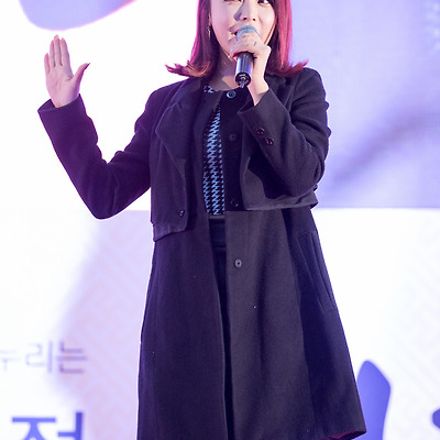 [PHOTO] 150208 설 명절 서울 장터 - 홍진영 by Girls Grapher