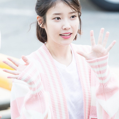 [17.04.28] 뮤직뱅크 아이유 출근길 직찍 Part-2 by Racoon Times