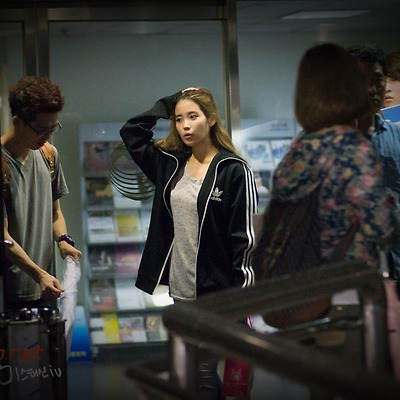 131008 아이유 퇴근길 by 미스터신iu