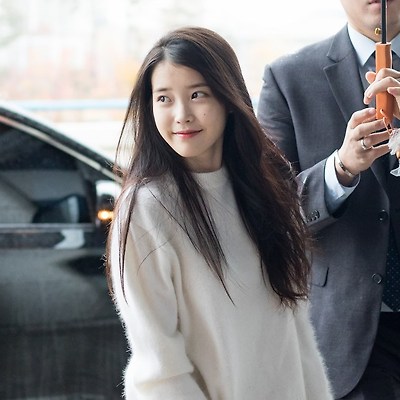 [15.11.07] 김포공항 아이유 출국길 직찍 by NaDia