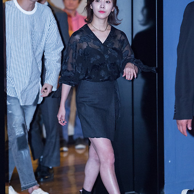 밀정, 한지민: 부산 무대인사