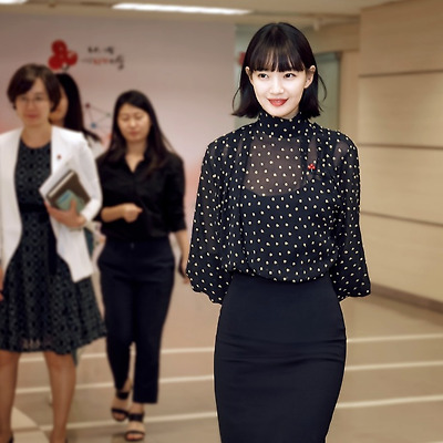 신민아 제이에스티나 사랑의열매 여성 화상 환자 기부금 전달식 초고화질 사진 6장