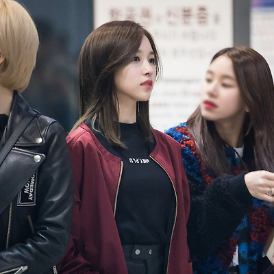 161027 김포공항 트와이스 나연 미나