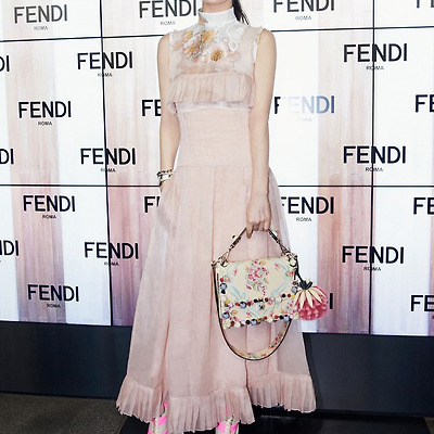 수지 펜디(FENDI) 2017 F/W 콜렉션