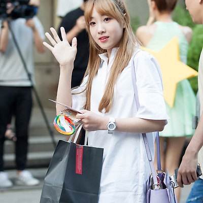 [PHOTO] 160610 뮤직뱅크 출근길 by o첫눈에o