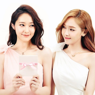 제시카 & 크리스탈 최근 화보 3P