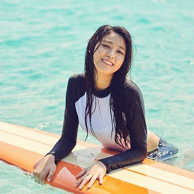 설현 SK텔레콤 래쉬가드 고화질화보 11장