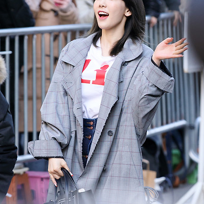 170303 뮤직뱅크 태연 출근 직찍