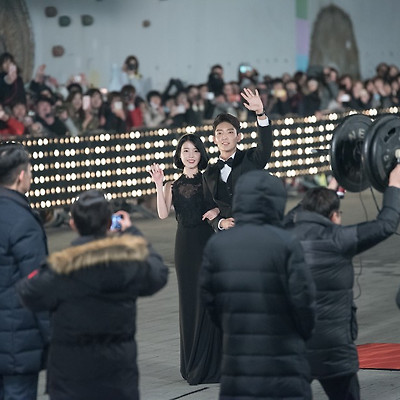 [16.12.31] SBS 연기대상 레드카펫 아이유 직찍 by NaDia