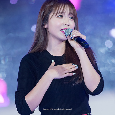 홍진영: 밀양시민의 날 축하공연