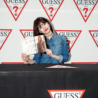 수지 게스 가로수길 직영점 팬사인회 고화질 사진 9장