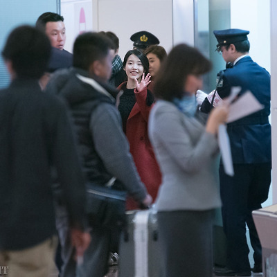 [160122] 일본 하네다 공항 입국 아이유 직찍  by 달빛마차