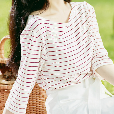 소니 헤드폰스탠드 아이유 사진