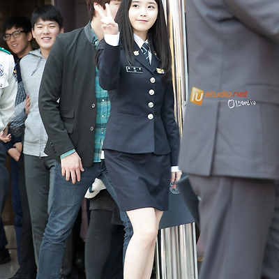 141106 아이유 경찰청 승급식 퇴근길 by 미스터신iu