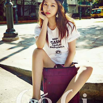 설리 쎄씨(CeCi) 고화잘 화보 7장