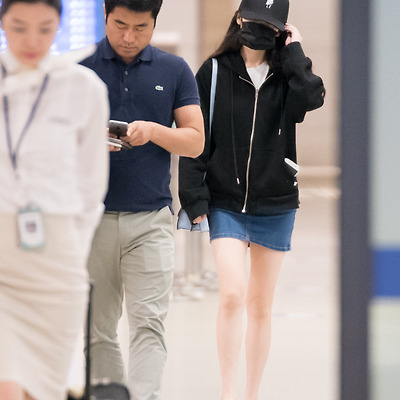 150616 아이유 인천공항 입국 사진 by 미스터신iu