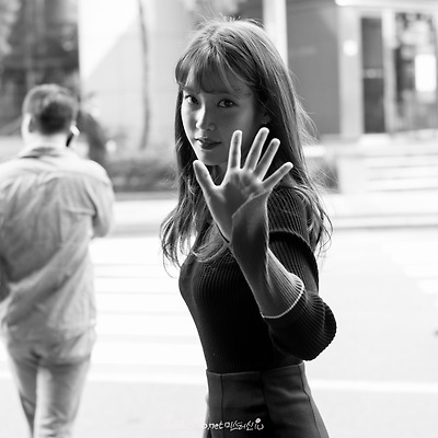 160921 소니 런칭 행사 출퇴근길 아이유 직찍 by 미스터신iu