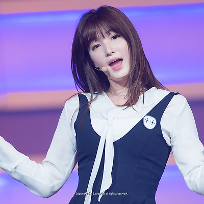 라붐 (LABOUM), 율희: '이국주의 영스트리트' #2
