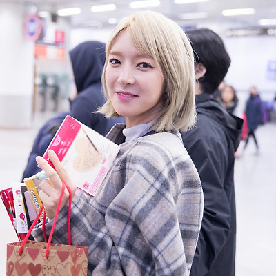 [PHOTO] 161111 김포공항 -  AOA by Girls Grapher
