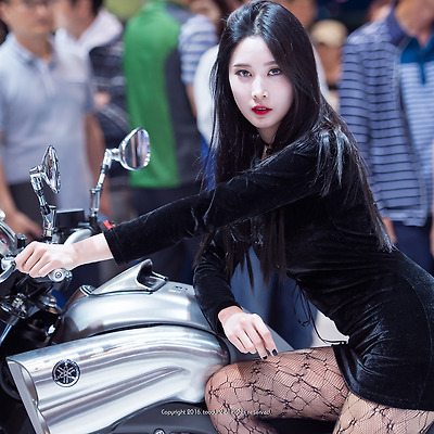 이번 부산국제모터쇼에서 가장 핫(?)한 레이싱모델, 한유리