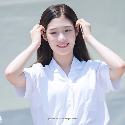 다이아 (DIA), 정채연: 부산 광안리 버스킹 공연