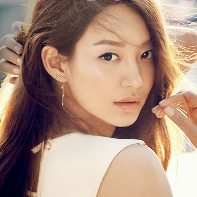 신민아 마리끌레르 2016 8월호 주얼리 고화질 화보 4장
