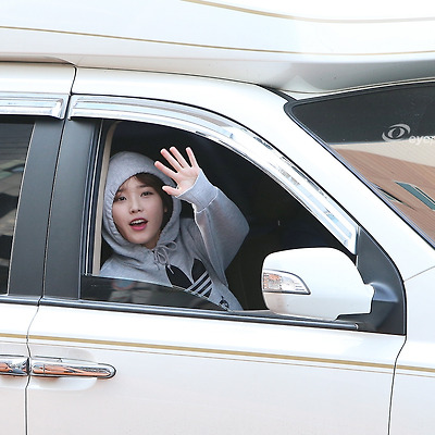 [2013.04.21] 인기가요 퇴근길 아이유 직찍 by eyephoto