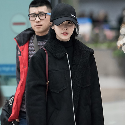 [16.12.17] 인천공항 아이유 입국길 직찍 by NaDia