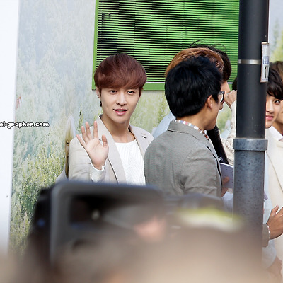 [PHOTO] 131201 명동 EXO 팬싸인회 by Girls Grapher