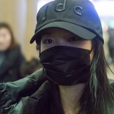 [16.02.03] 인천공항 아이유 입국길 직찍 by NaDia