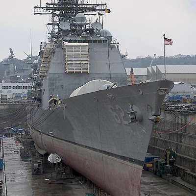 일본의 짭짤한 돈벌이 - 미 7함대의 모항 일본 요코스카항