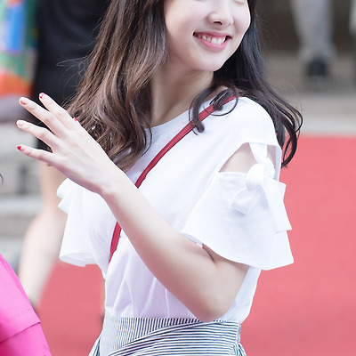 160805 뮤직뱅크 출근 트와이스