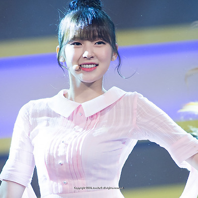 오마이걸 (OH MY GIRL), 아린: '이국주의 영스트리트'