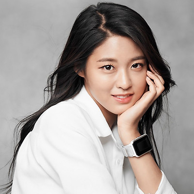 설현 SK텔레콤 스마트워치 루나워치 고화질 화보 4장
