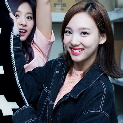 트와이스 나연, 정연, 모모, 사나, 지효, 미나, 다현, 채영, 쯔위 초 고화질 직찍